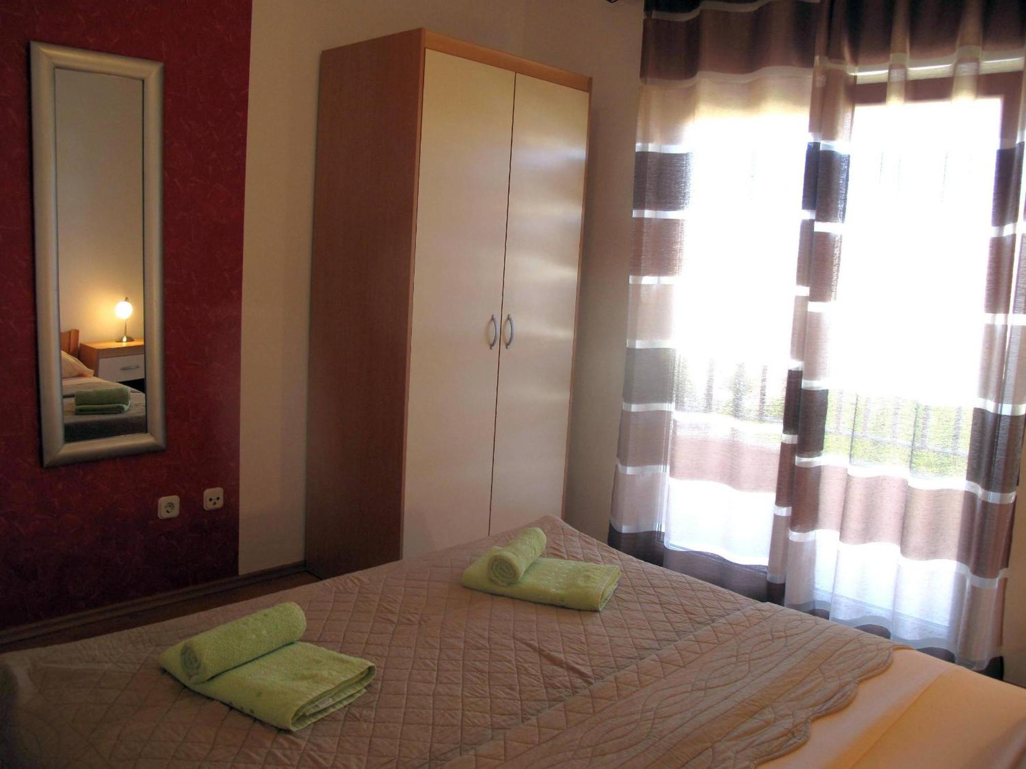 Apartments Mia Stari Grad  Cameră foto